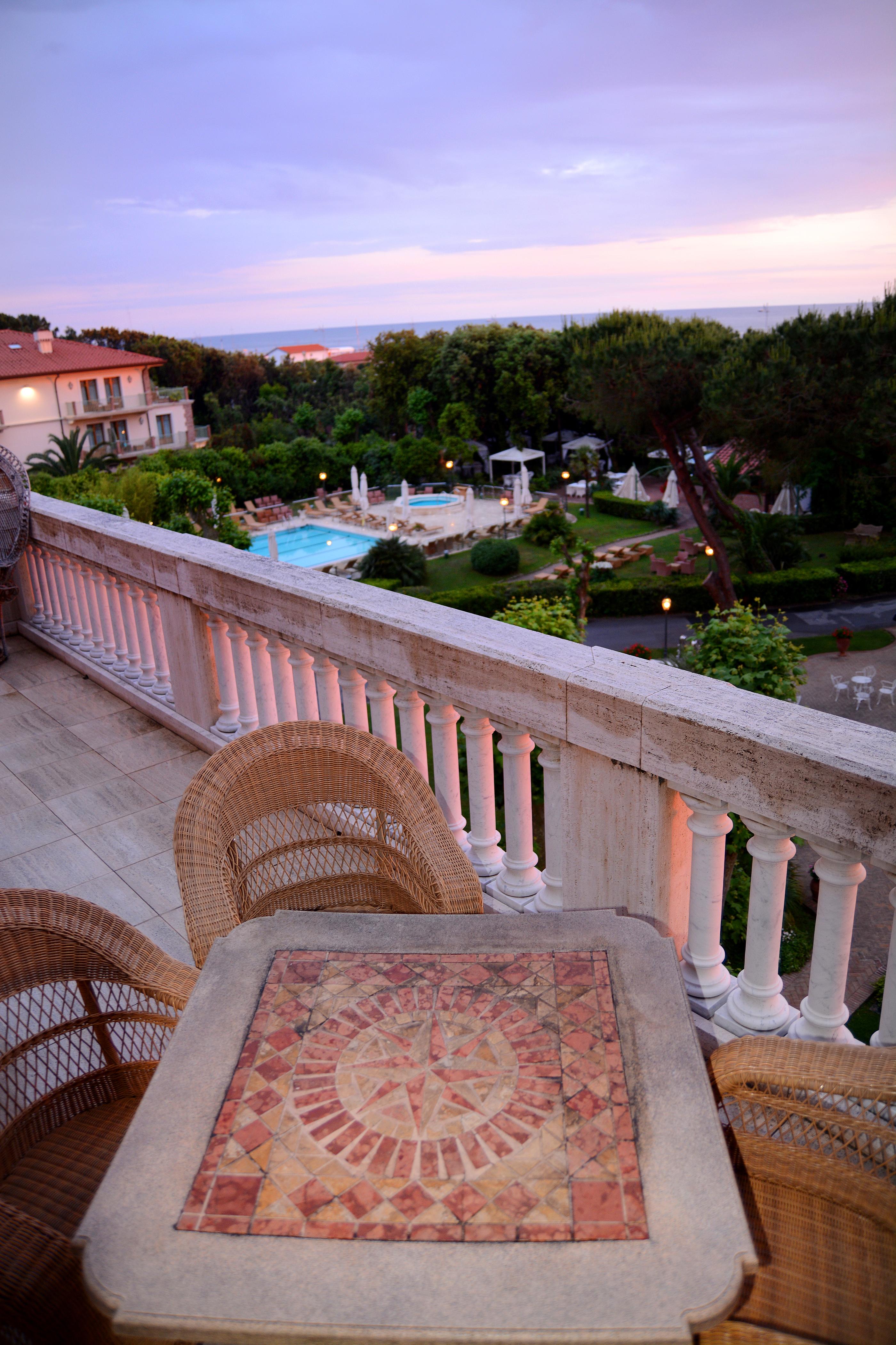 Park Hotel Villa Ariston Camaiore Bagian luar foto