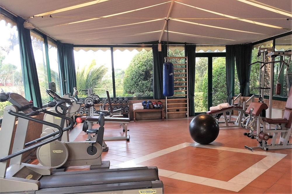Park Hotel Villa Ariston Camaiore Bagian luar foto
