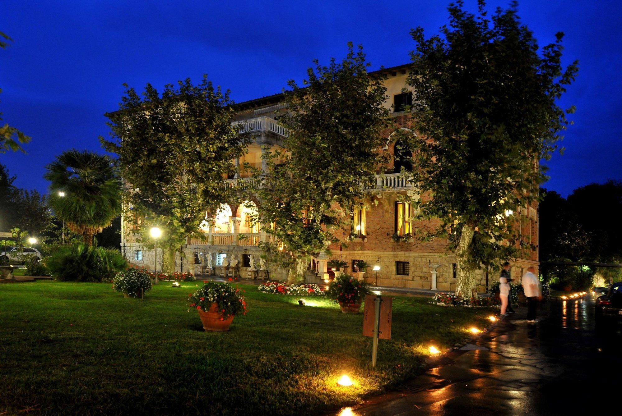 Park Hotel Villa Ariston Camaiore Bagian luar foto