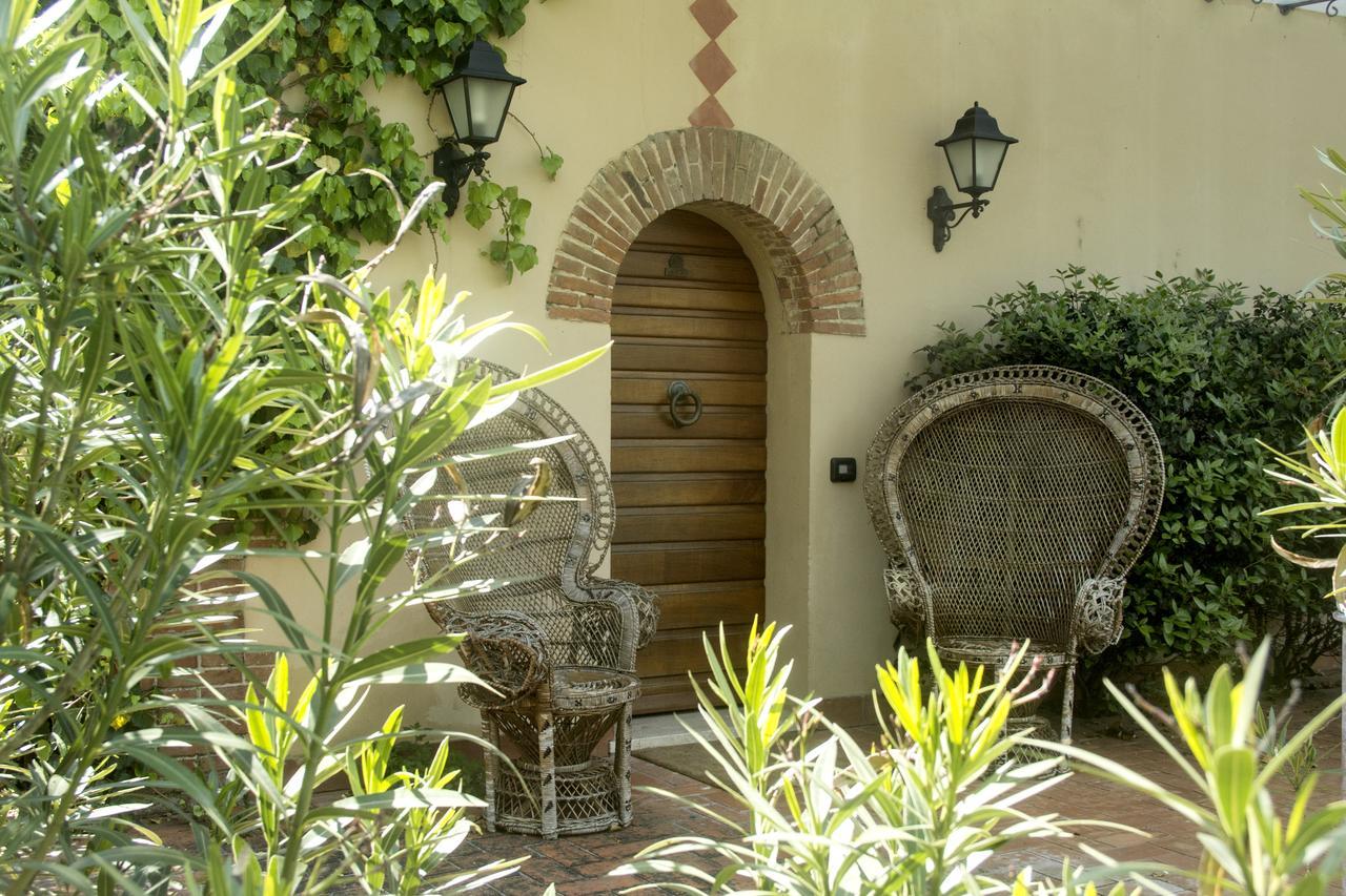 Park Hotel Villa Ariston Camaiore Bagian luar foto
