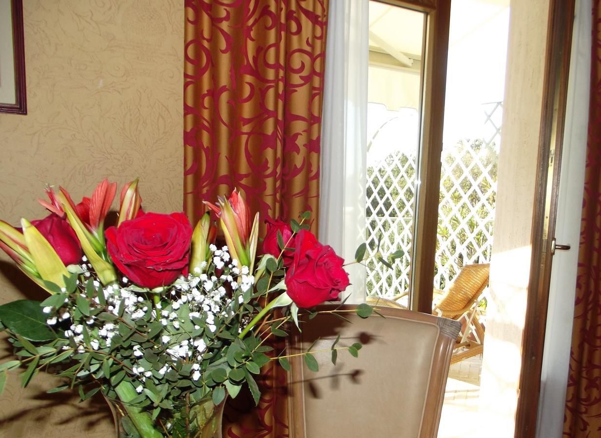 Park Hotel Villa Ariston Camaiore Bagian luar foto